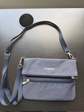 Baggallini Navy Crossbody Bag with Silver Hardware